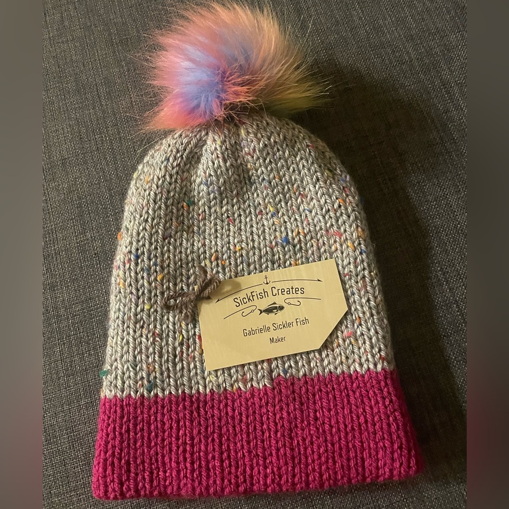 Handcrafted  Knit Set(bag&hat) . - Picture 6 of 9